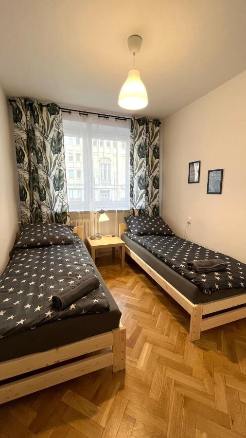Warszawa Krucza Pokoje Bagian luar foto